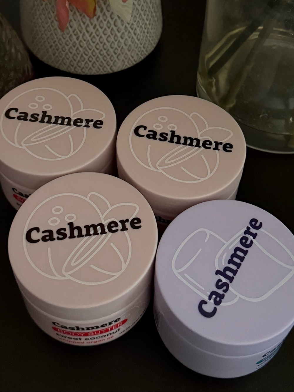 🆕🪷 CASHMERE 4-PIECE BODY BUTTER SET. BRAND NEW SEALED. - Picture 5 of 5